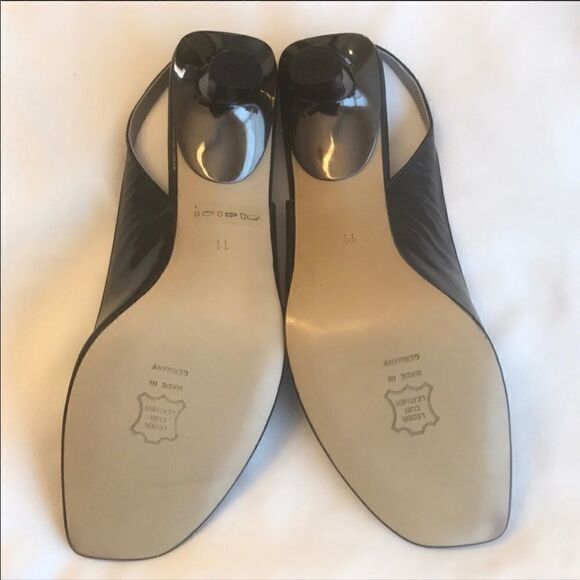 PETER KAISER NAVY LEATHER/PEWTER HEEL SAND… - Picture 5 of 8